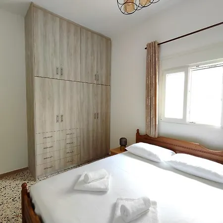Apartment Oasis Perissa (Santorini)