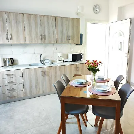 Oasis * Perissa (Santorini)